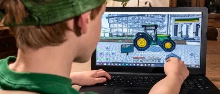 John Deere Farmcraft: A Minecraft Experience