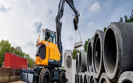 HYUNDAI introduces its presence in the 10-tonne wheeled excavator segment.