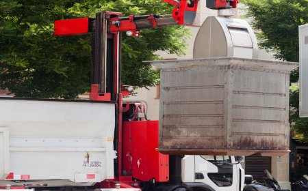 Kalmar Unveils the World's Most Environmentally-Friendly Reach Stacker