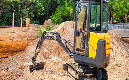 The Inaugural Electric Mini Excavator in North America Begins Operation in Illinois with Minimal Noise