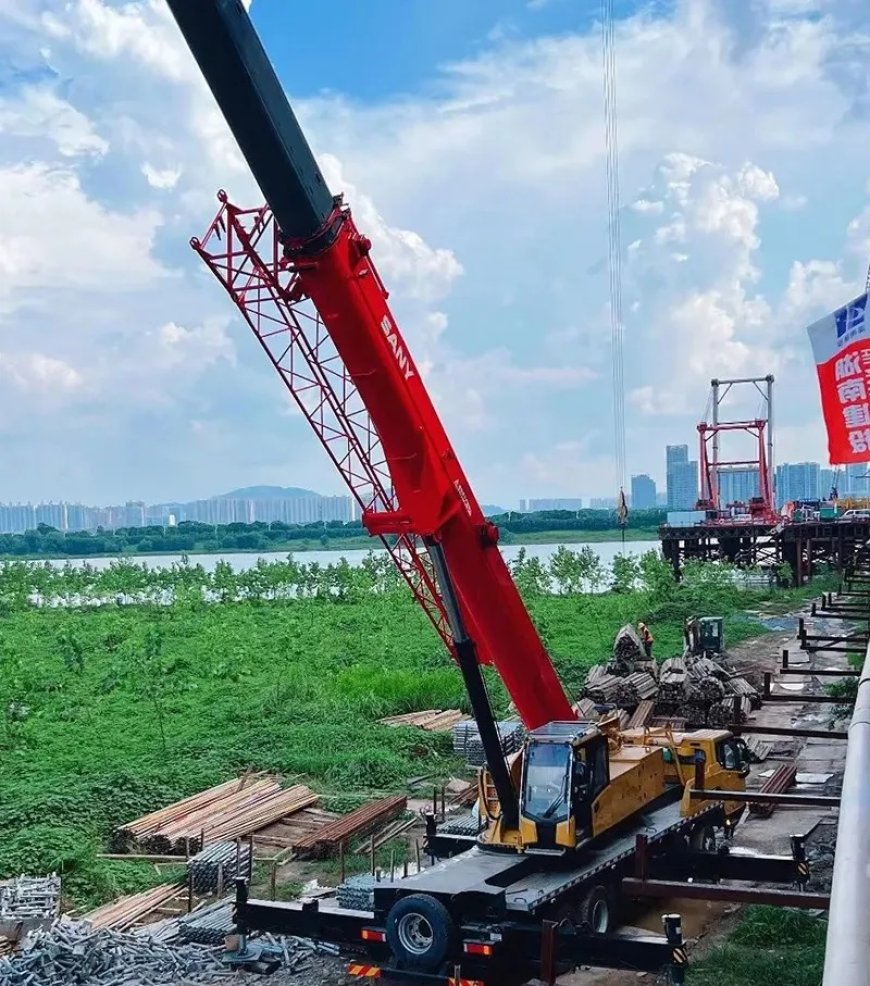 Changsha's Construction Landscape Transformed by Introduction of Industry's Inaugural 50-ton Electric Crane