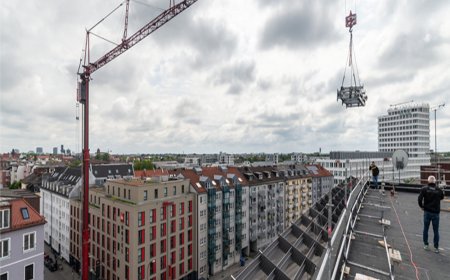 Liebherr's mobile construction crane excels alongside a prominent road